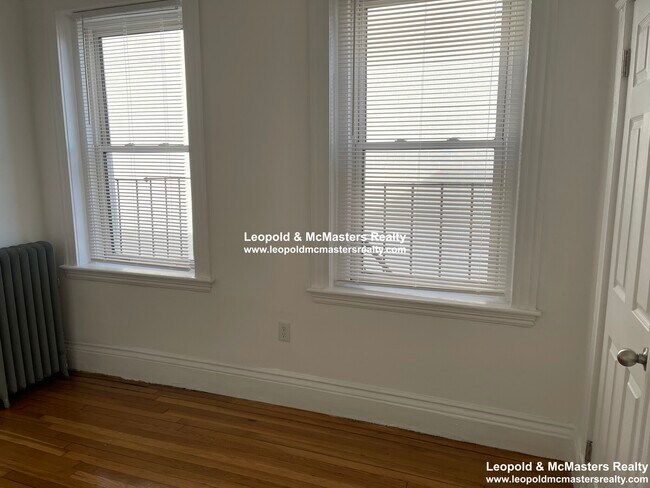 35 Peterborough St unit 3, Boston, MA 02215 - photo 5