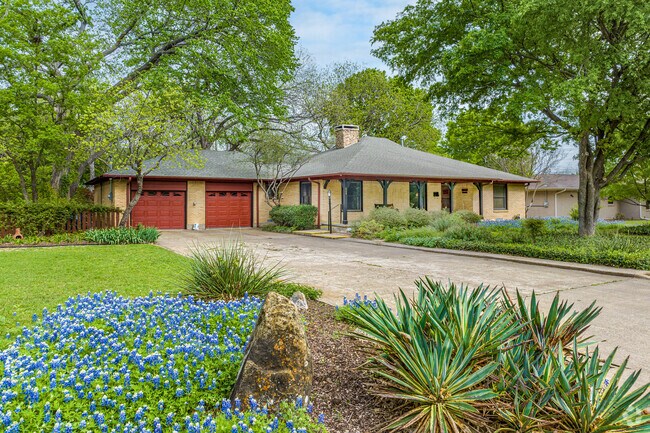 Popular mid-20th century homes in Lancaster are characterized by their low, sprawling profiles.
