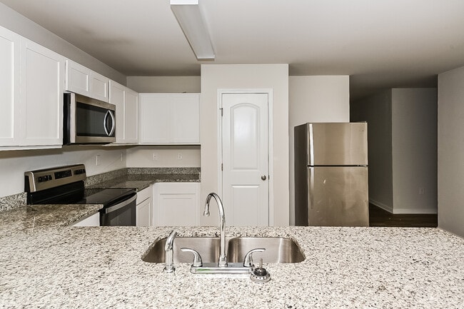 145 Cold Creek Pkwy, Macon, GA 31210 - photo 6