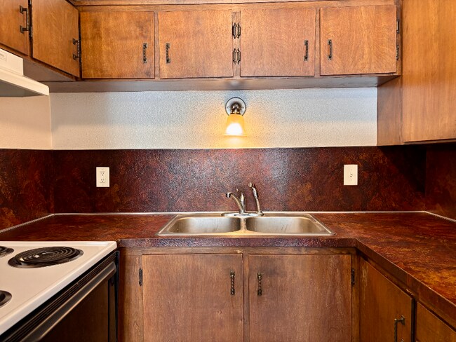 365 W 550 N unit 4, Logan, UT 84321 - photo 5