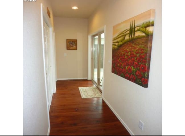 12545 SE Clinton Ct, Portland, OR 97236 - photo 4