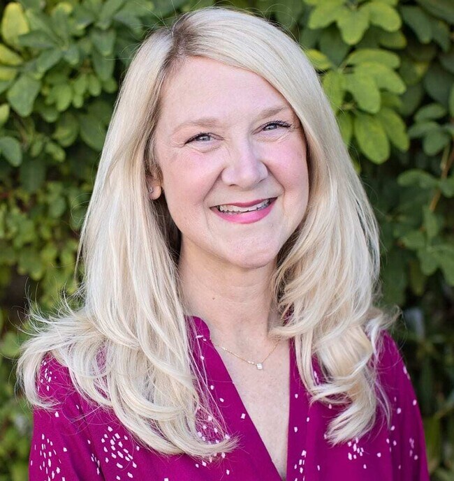 Amy Samuelson-Engels