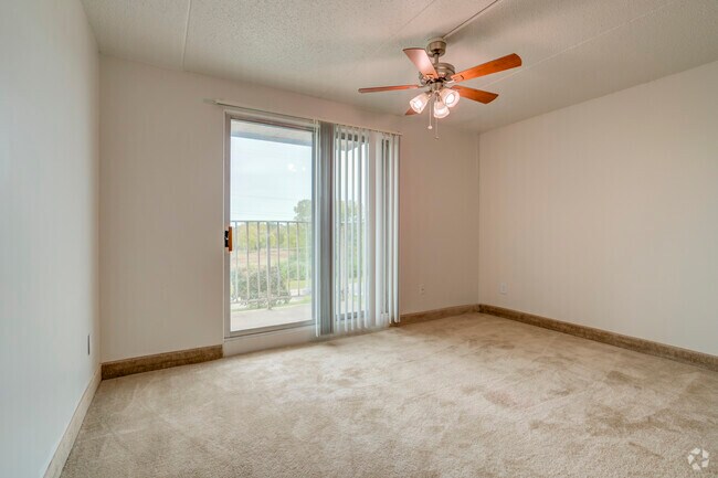 Lake Pointe, Ypsilanti, MI 48197 - photo 6