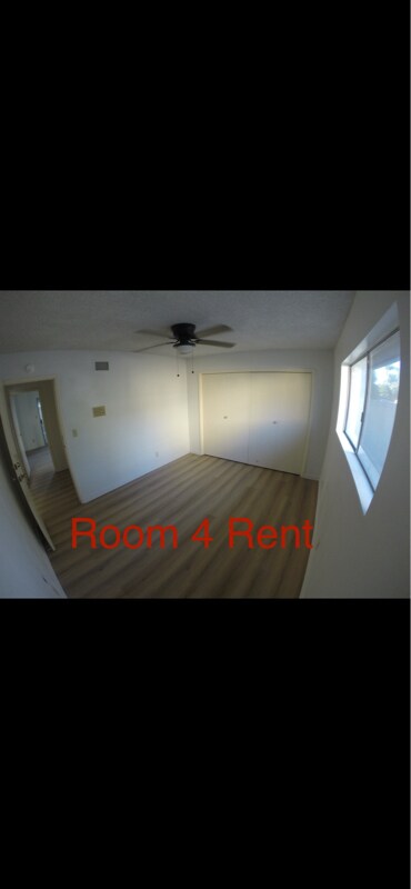 9455 1/2 Cedar St, Bellflower, CA 90706