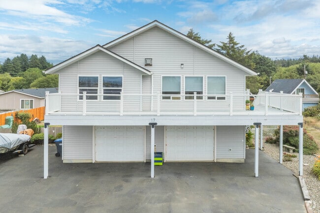 Many Copalis Homes have multi car garages and private drives.