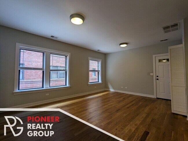 2203 W Eastwood Ave unit 3, Chicago, IL 60625 - photo 5