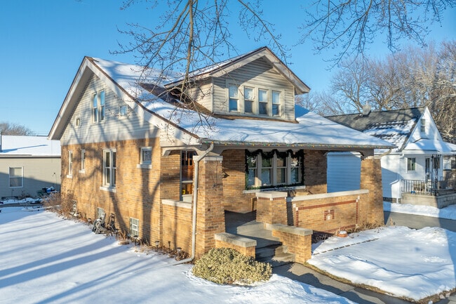 Center Line is known for large Craftsman bungalow homes with ample space for families.