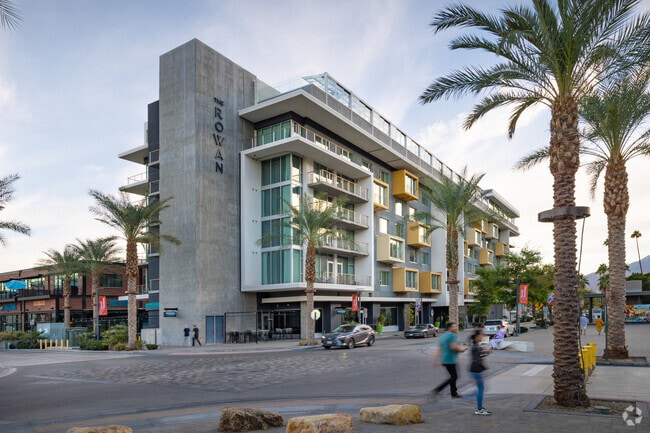 Find many popular resort hotels like the Rowan near Midtown Palm Springs.