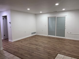 16140 Clarkson Dr Unit 4, Fraser, MI 48026