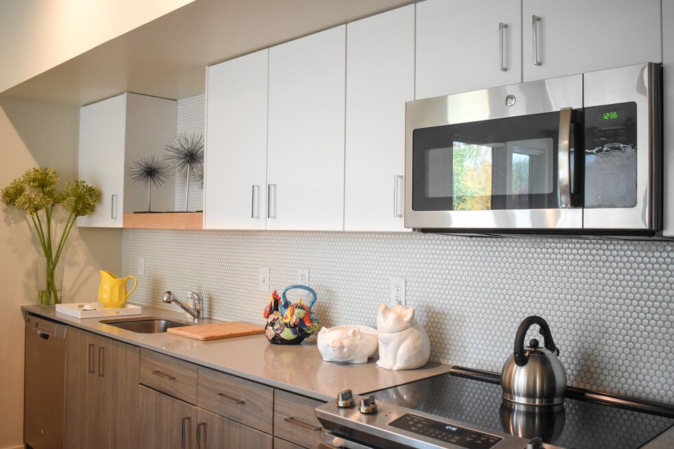 Sunnyside, Portland, OR 97215 - photo 1