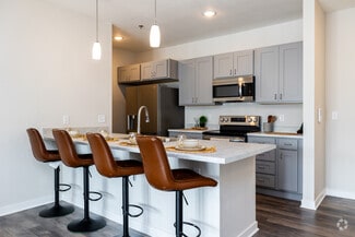 4400-4434 Belleview Ave, Kansas City, MO 64111