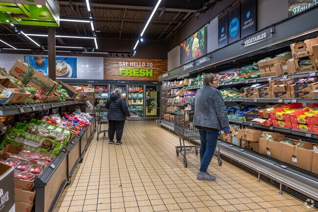 Otter Creek residents frequently shop for groceries at Aldi Food Market.