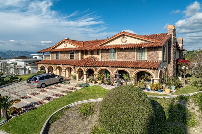 South San Jose Hills features Spanish-style homes in varied sizes and layouts.