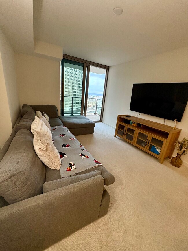 1388 Kapiolani Blvd Unit 1303 Sky Ala Moana West, Honolulu, HI 96814