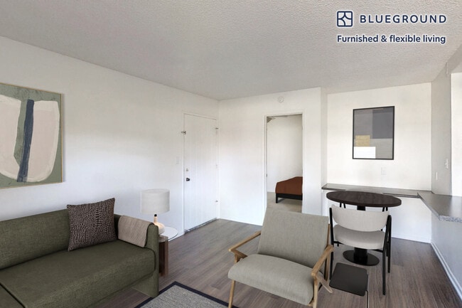 555 Paularino Ave unit FL2-ID10862A, Costa Mesa, CA 92626 - photo 2