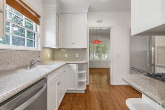 145 S Camden Dr, Beverly Hills, CA 90212