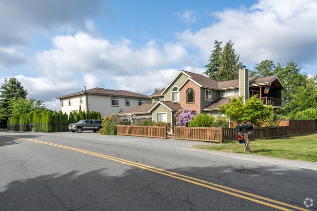 Recently built homes can be found in Horizon View, near Lake Washington.