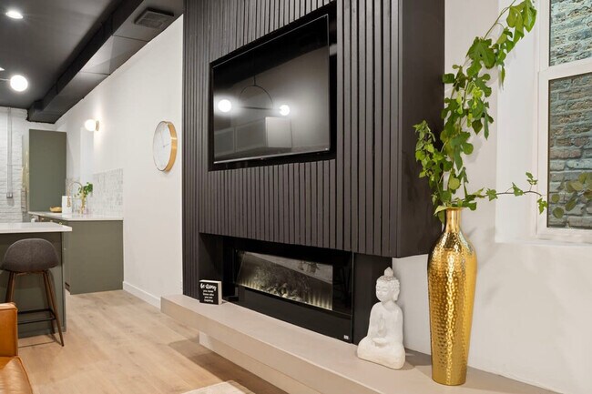 2655 W Huron St unit ID1244914P, Chicago, IL 60612 - photo 4