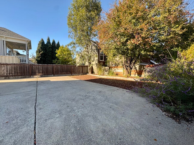 1054 24th St unit A, Oakland, CA 94607 - photo 7