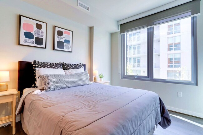 1122 N Hudson St unit FL2-ID1022419P, Arlington, VA 22201 - photo 6