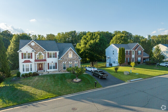 Large homes can be found throughout Rippon Landing.