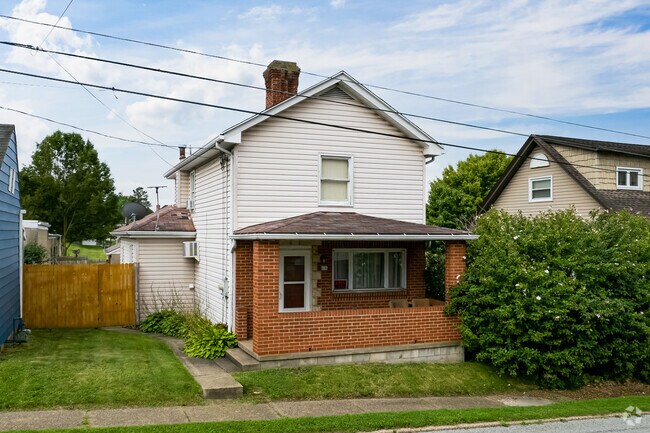 There are 19th Century homes in Elizabeth on green lots.