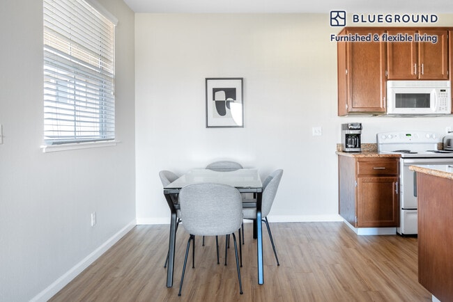 20647 Forge Way unit FL2-ID459, Cupertino, CA 95014 - photo 5