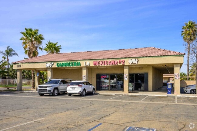La Mexicana Market near Downtown Perris has hot ready to serve food as well as groceries.
