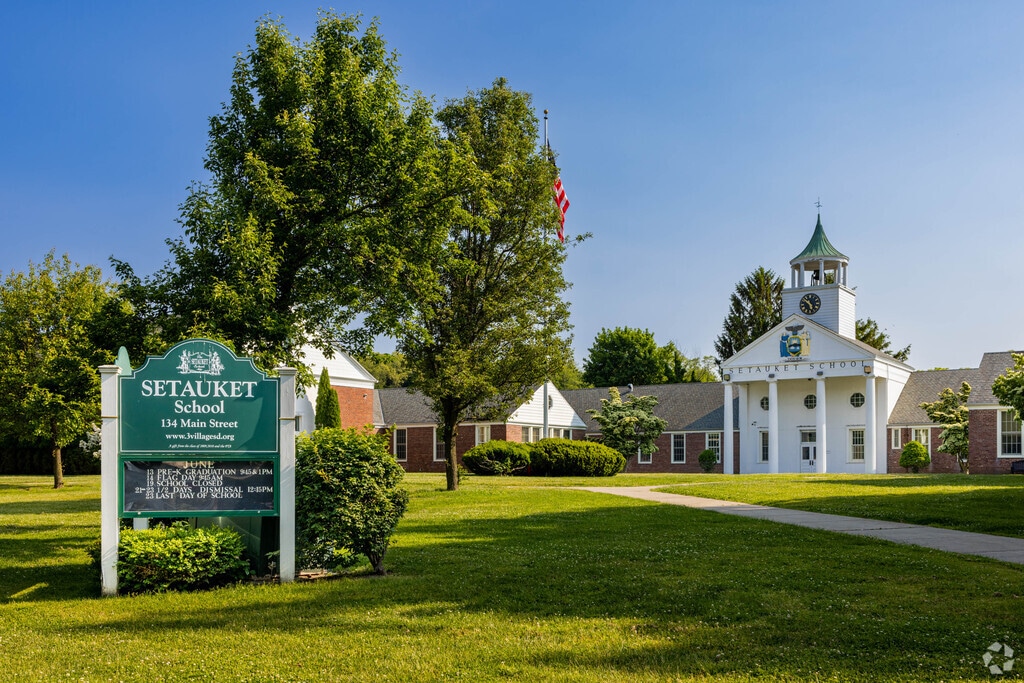 Welcome to Setauket Elementary School in Old Field.