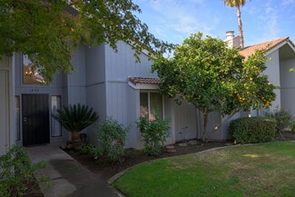 1822 Cougar Ln, Clovis, CA 93611