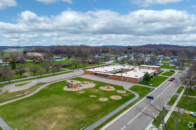 South Elementary School has a student population of 359 students.