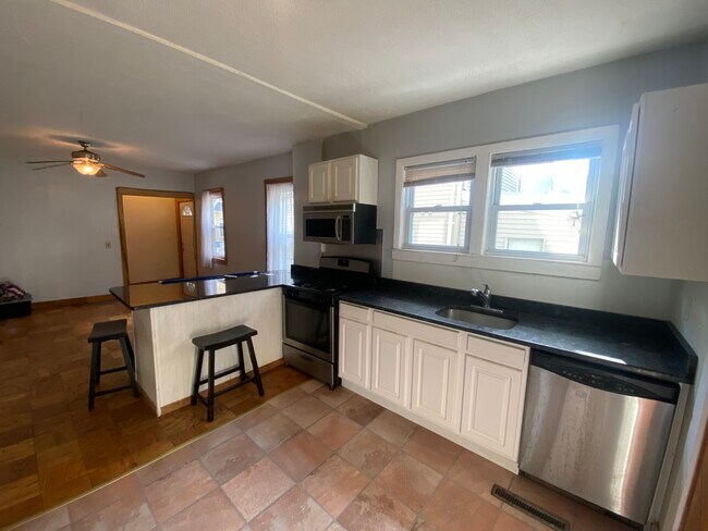 13 Andrew St unit 1, Cambridge, MA 02139 - photo 2