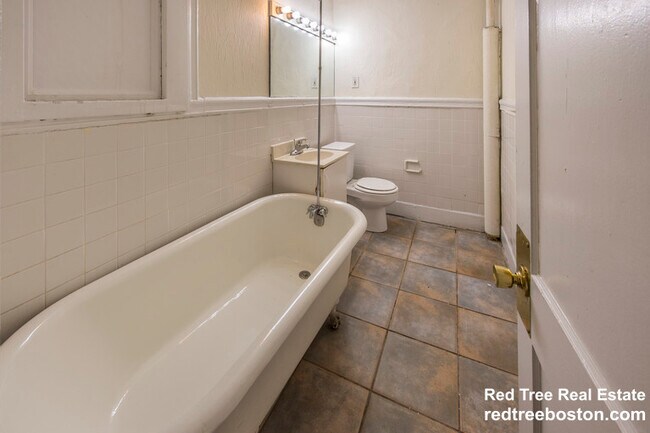 524 Cambridge St unit 3, Allston, MA 02134 - photo 4