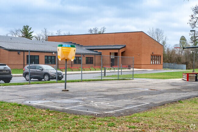 Monroe Elementary School is located in Madison County, London Ohio.