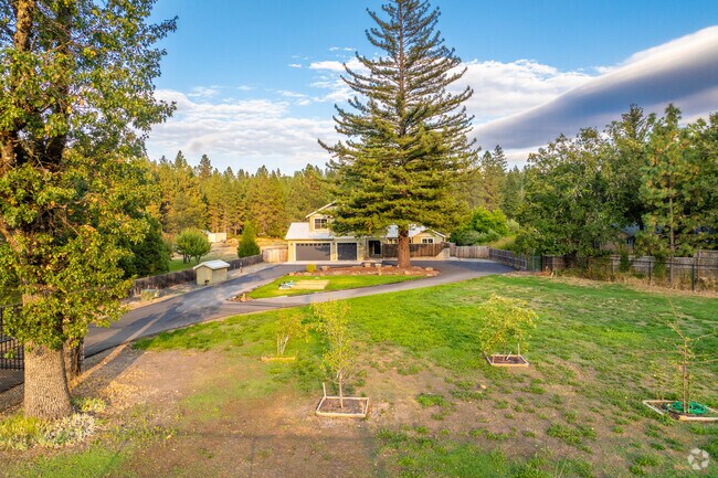 Although limited there are larger homes throughout the Kerby area.