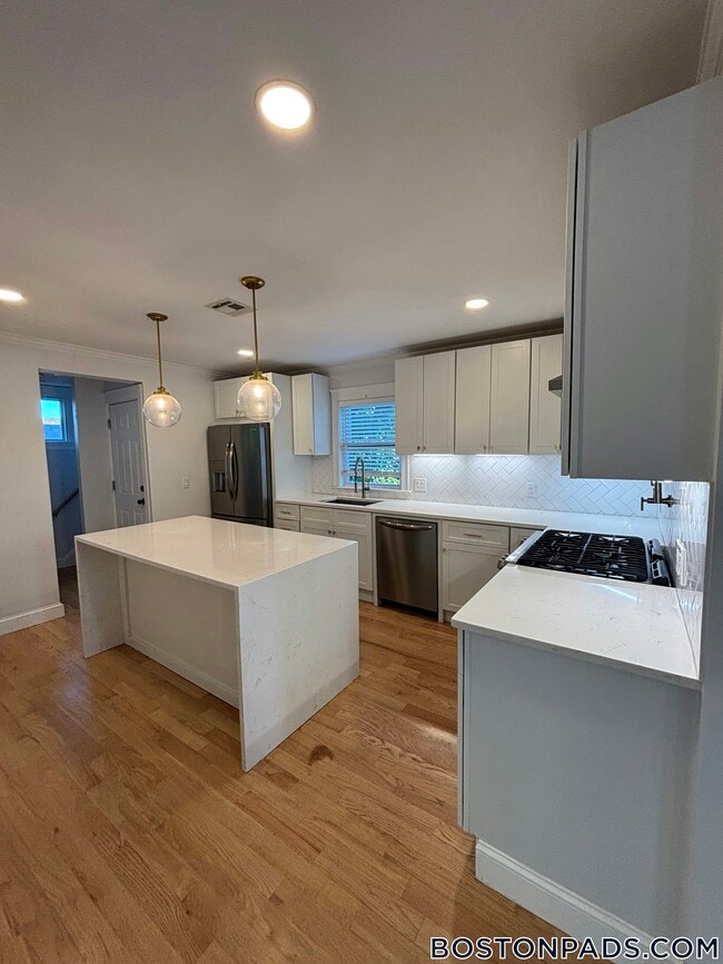 7-9 Rock Ave Unit 9, Swampscott, MA 01907