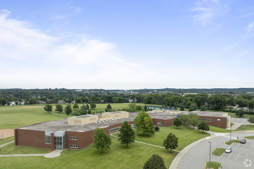 Eagle Ridge Middle School has a 1:1 student-teacher ratio.