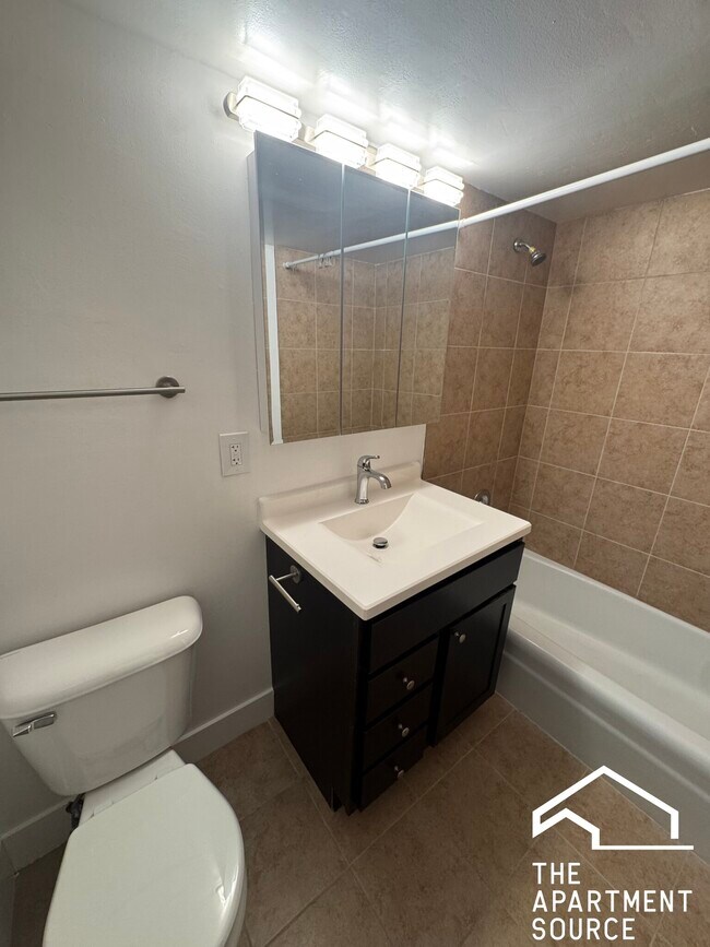 525 N Quentin Rd unit 512, Palatine, IL 60067 - photo 5