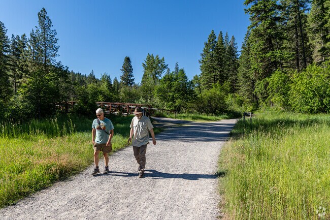 Outdoors lovers will find Upper Rattlesnake a natural paradise.