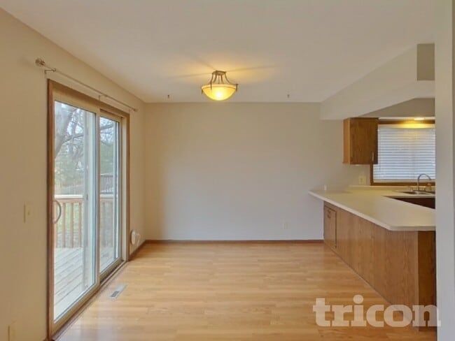 4905 Independence St, Maple Plain, MN 55359 - photo 5