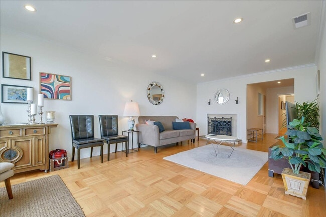 1021 Greenwich St unit ID1013104P, San Francisco, CA 94133 - photo 3