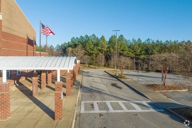 Irondale Middle School has a 20:1 student teacher ratio.