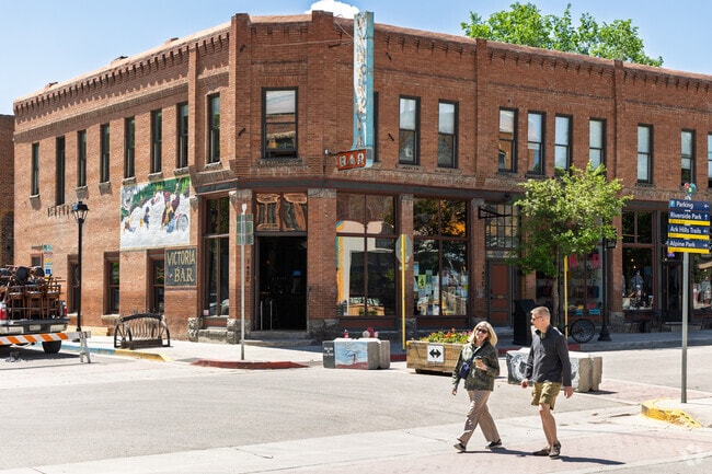 Stop by Victoria's Tavern with friends for classic American food in Salida.
