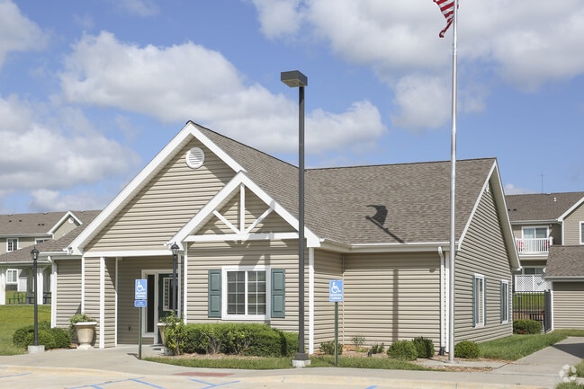 Hickory Hills Residences, Junction City, KS 66441 - photo 3