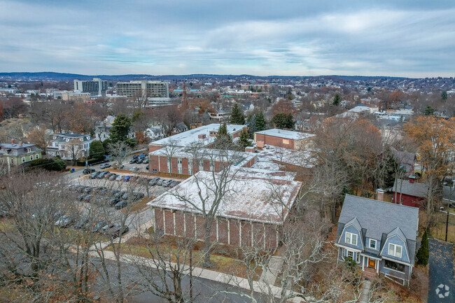 Bigelow Middle School has 465 students.