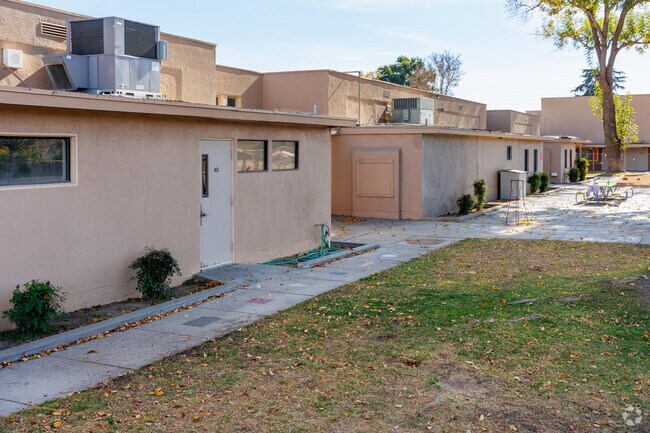 Craig Williams School, part of the Bellflower School District.