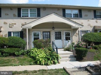 14 Wexford Dr, North Wales, PA 19454