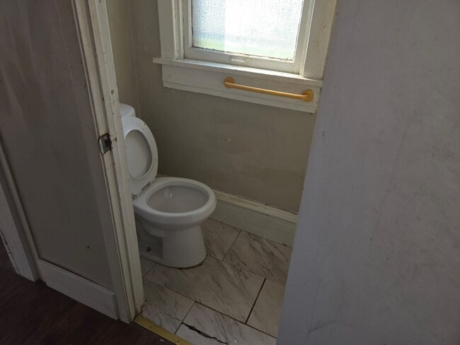 225 Upton St unit 2nd floor, St. Louis, MO 63111 - photo 7