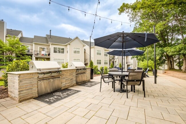 The Knoll at Fair Oaks, Fairfax, VA 22033 - photo 3