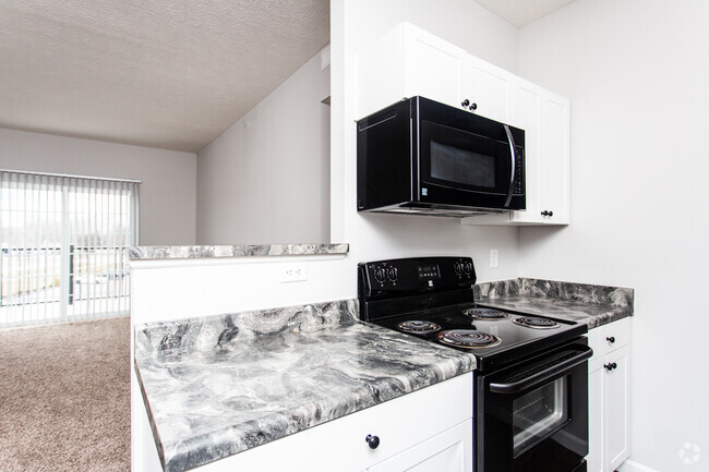 1BR, 1BA - 680 SF
